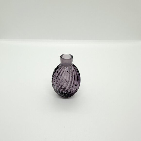 Vintage Perfume Bottle Vase Purple Glass Oval Faceted Miniature Witchy Halloween - Picture 3 of 6